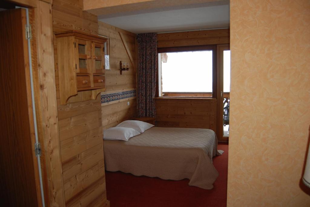 Hotel De La Couronne Мижу Экстерьер фото
